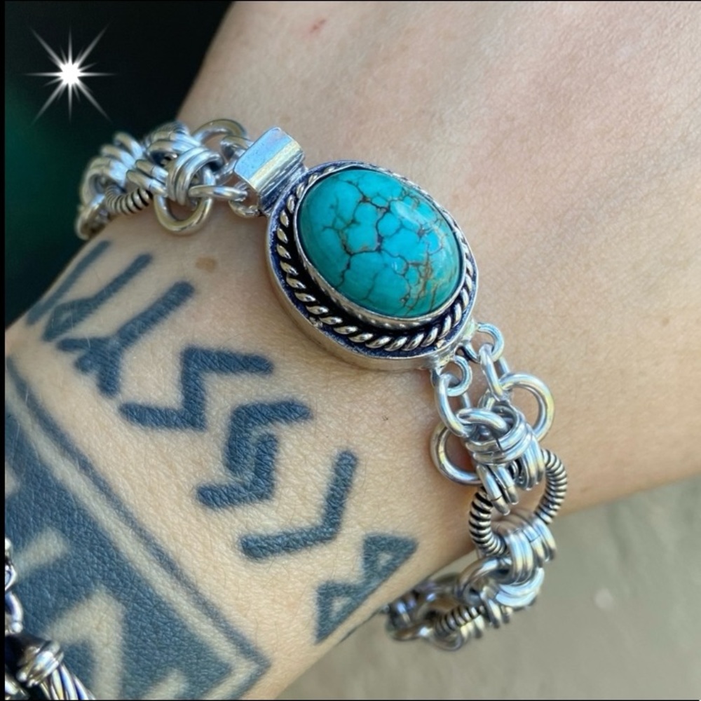 Maille turquoise bracelet . Handmade maille chain & genuine turquoise clasp